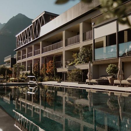 Somvita Suites Тироло Экстерьер фото