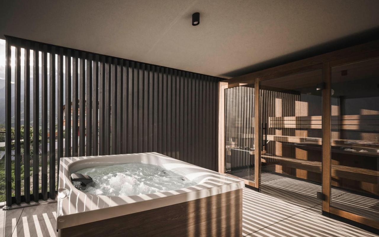 Somvita Suites Тироло Экстерьер фото