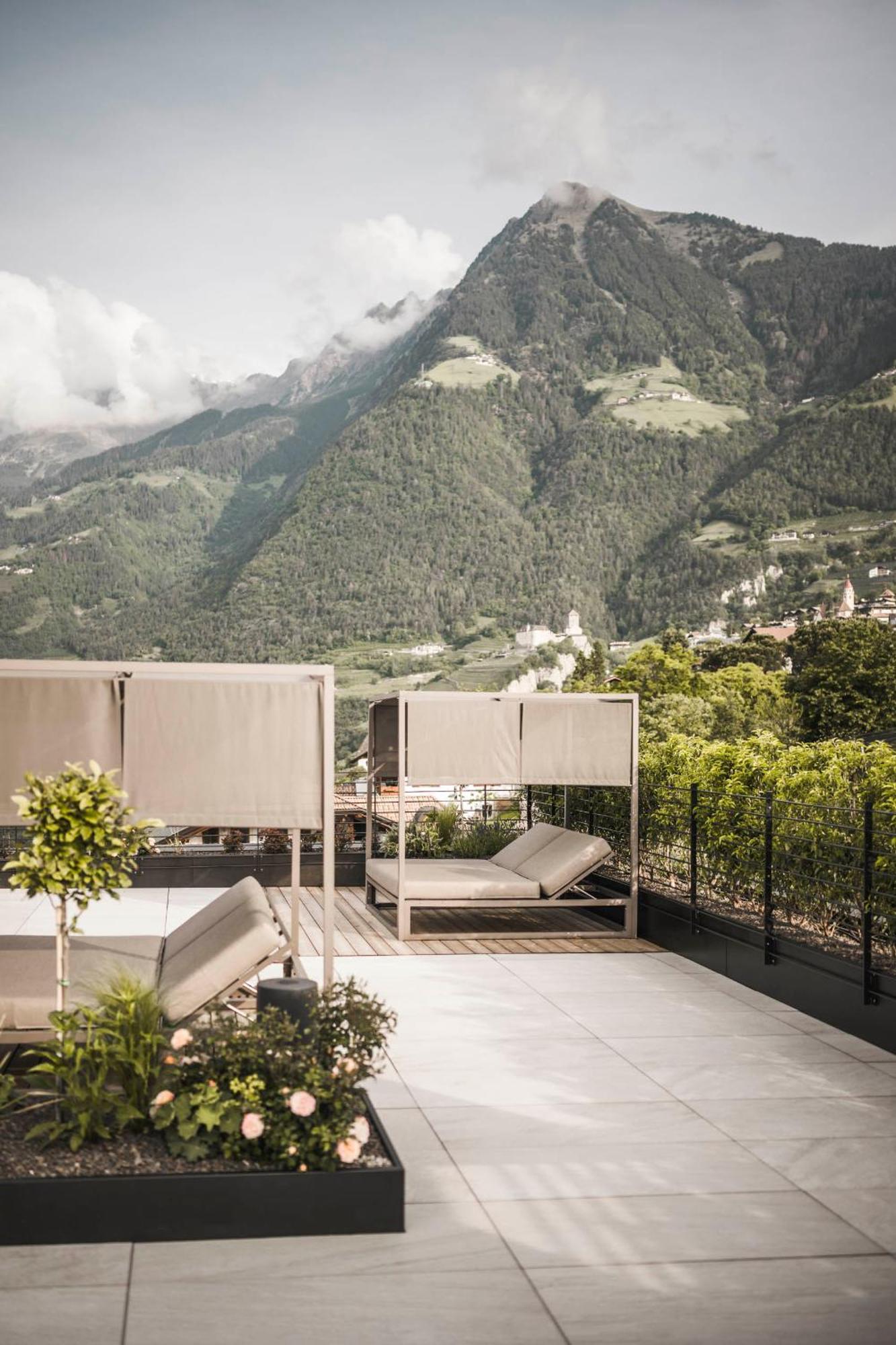 Somvita Suites Тироло Экстерьер фото