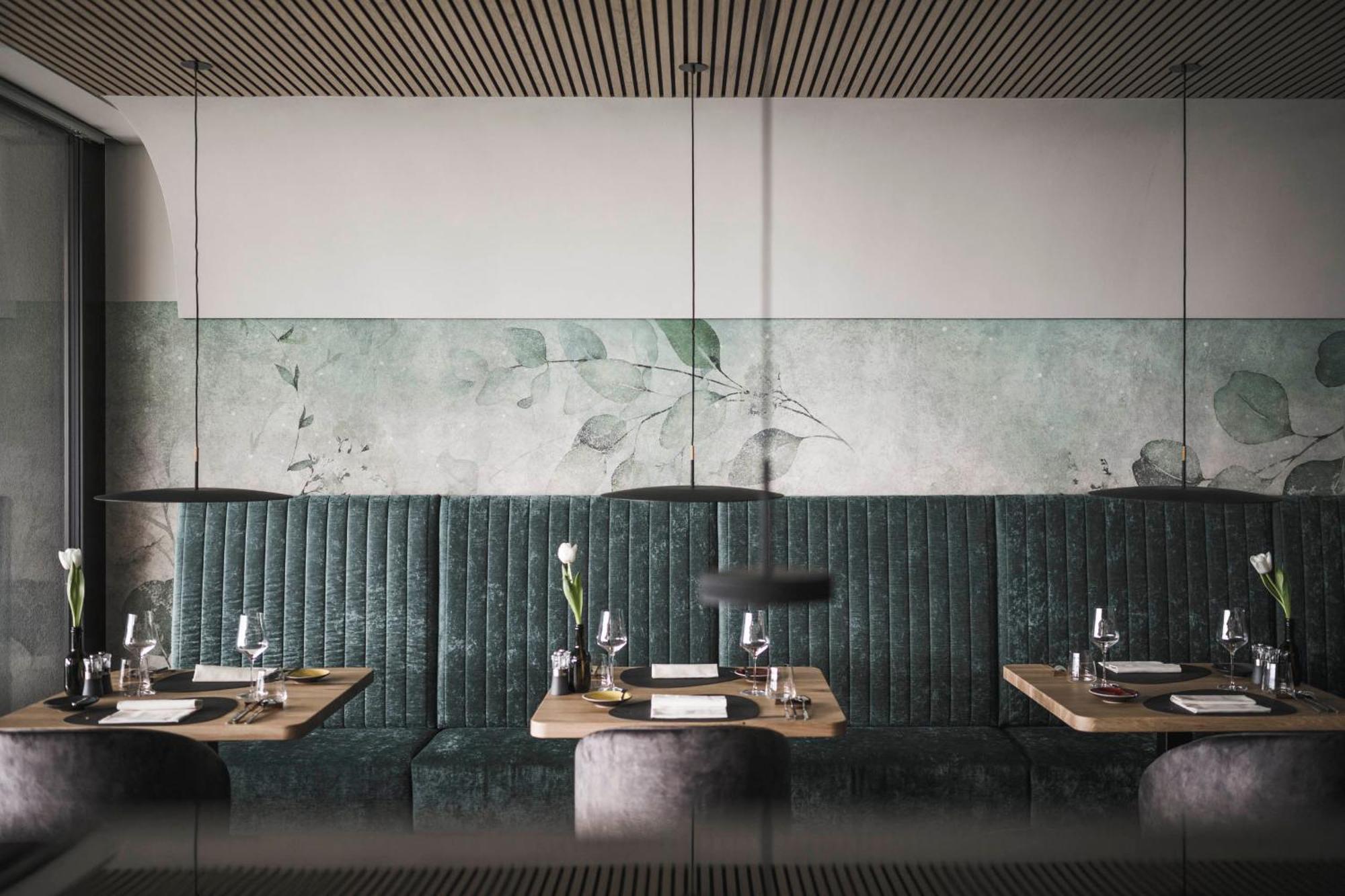 Somvita Suites Тироло Экстерьер фото